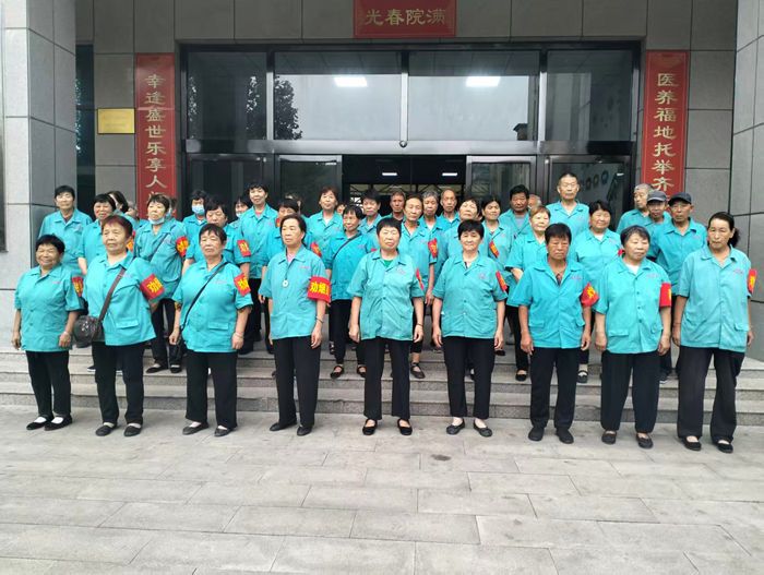 員工在學(xué)習(xí)“文化自信，民族復(fù)興”